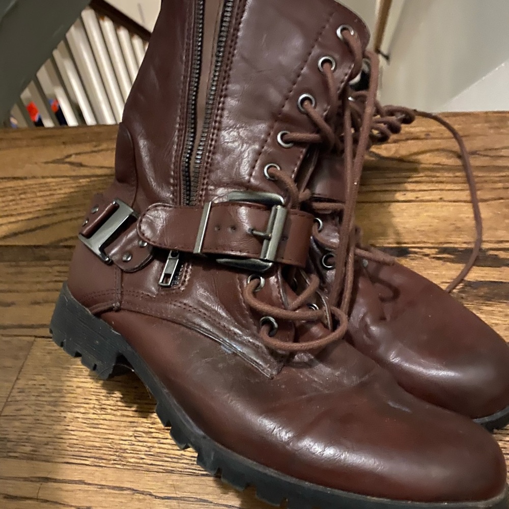 Faux leather brown NEW combat boots w strap size 7